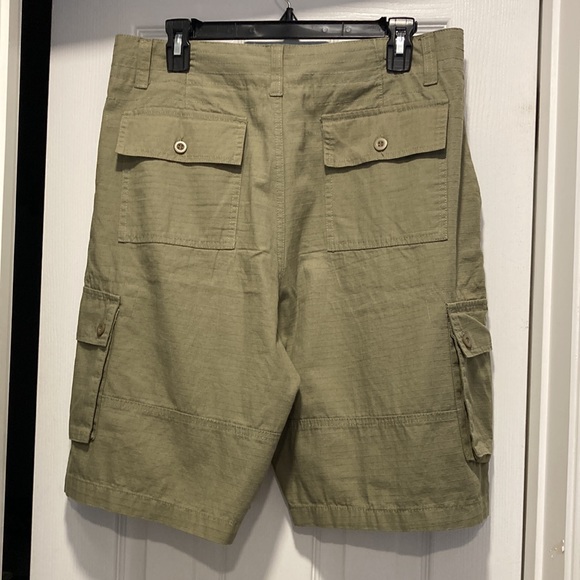 Men's Lightweight Olive Cargo Shorts Buttoned Multiple Pockets - Sz 32* - Picture 6 of 11